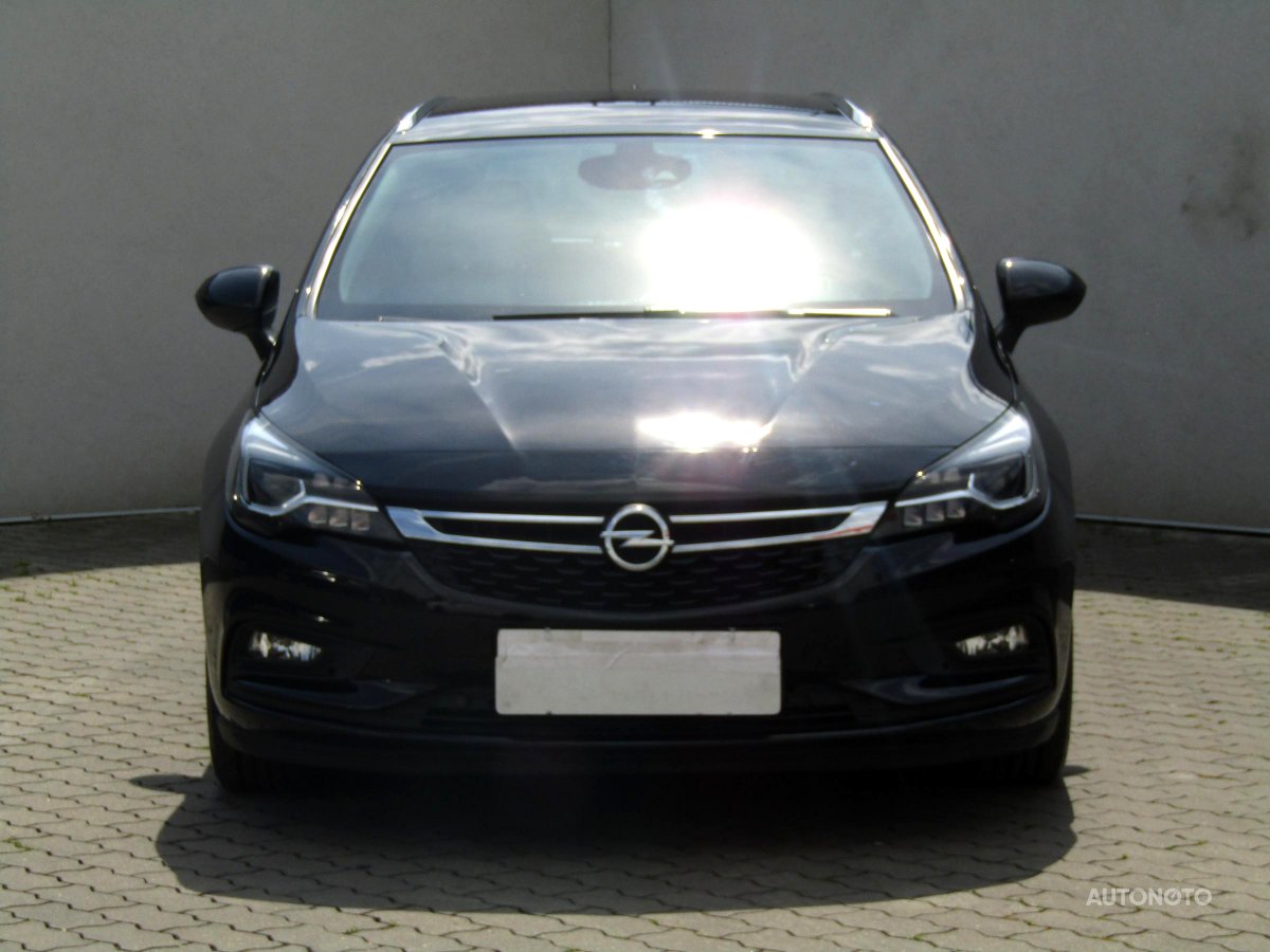 Opel Astra, 2017 - pohled č. 2