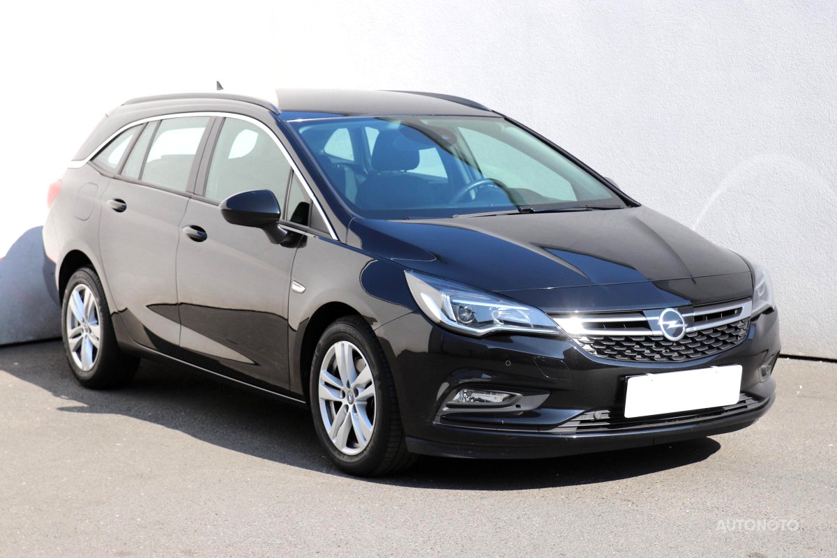 Opel Astra, 2018 - celkový pohled