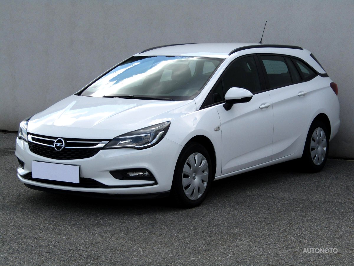 Opel Astra, 2016 - pohled č. 3