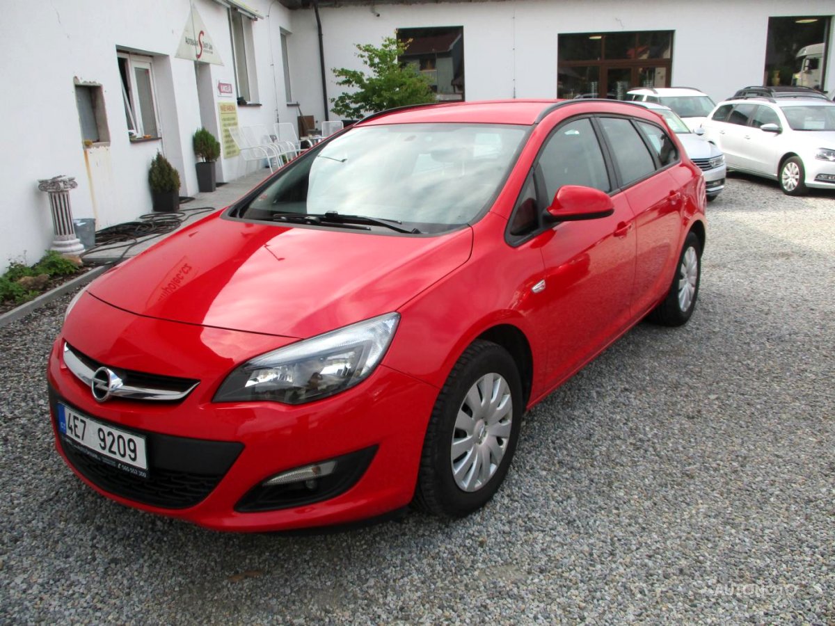 Opel Astra, 2014 - pohled č. 2