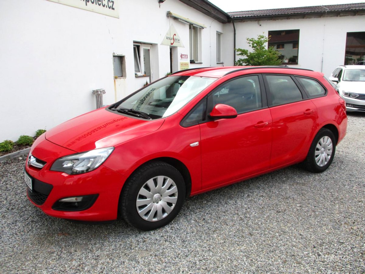 Opel Astra, 2014 - pohled č. 3