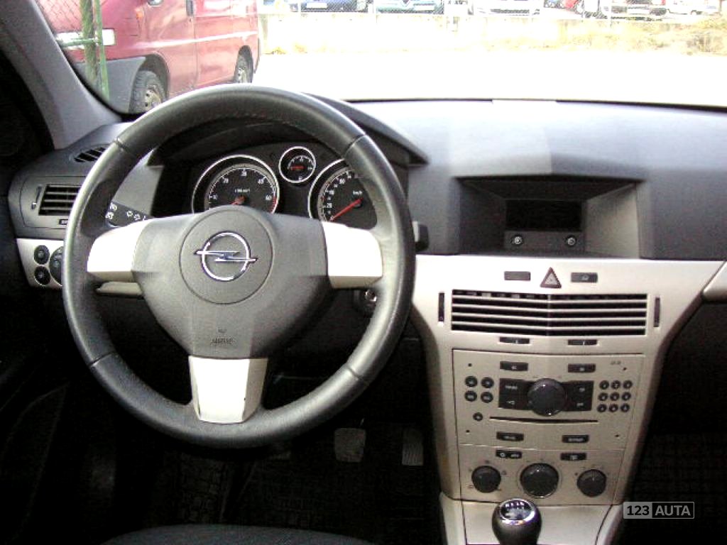 Opel Astra, 2007 - pohled č. 11
