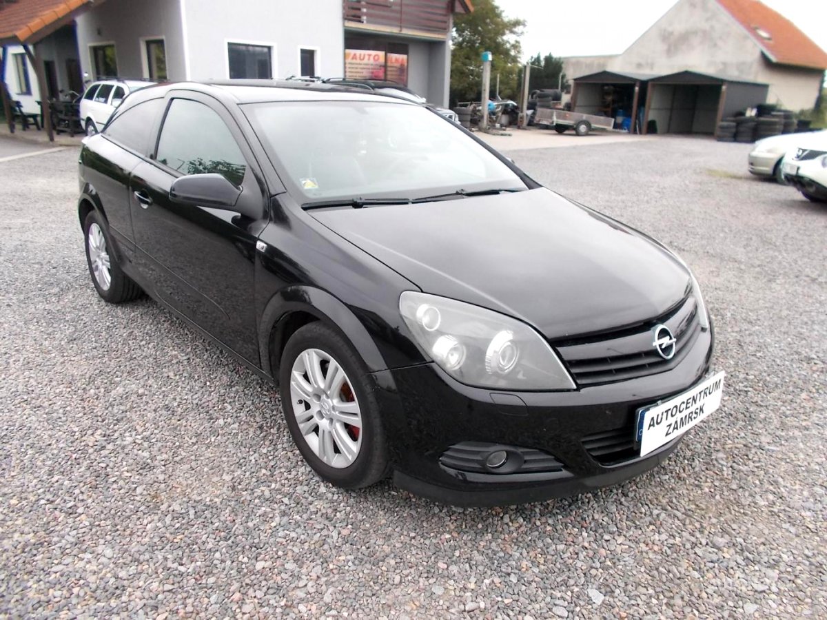Opel Astra, 2005 - celkový pohled