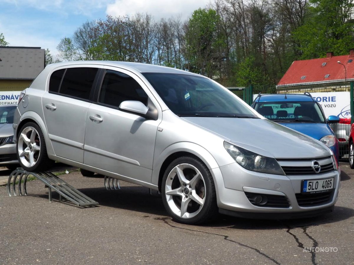 Opel Astra, 2005 - pohled č. 3