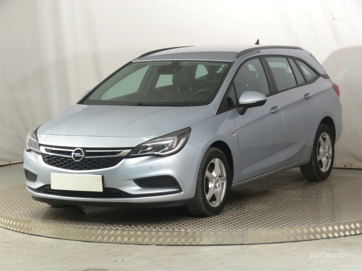 Opel Astra, 2017 - pohled č. 3