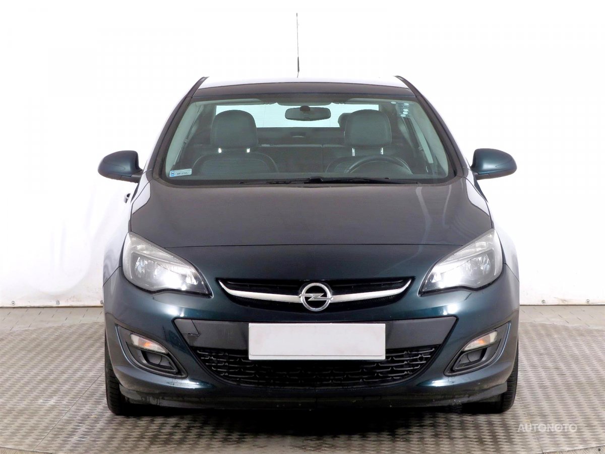 Opel Astra, 2014 - pohled č. 2