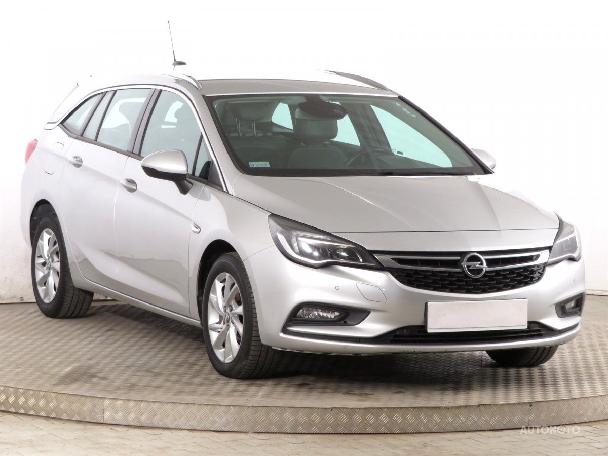 Opel Astra, 2018 - celkový pohled