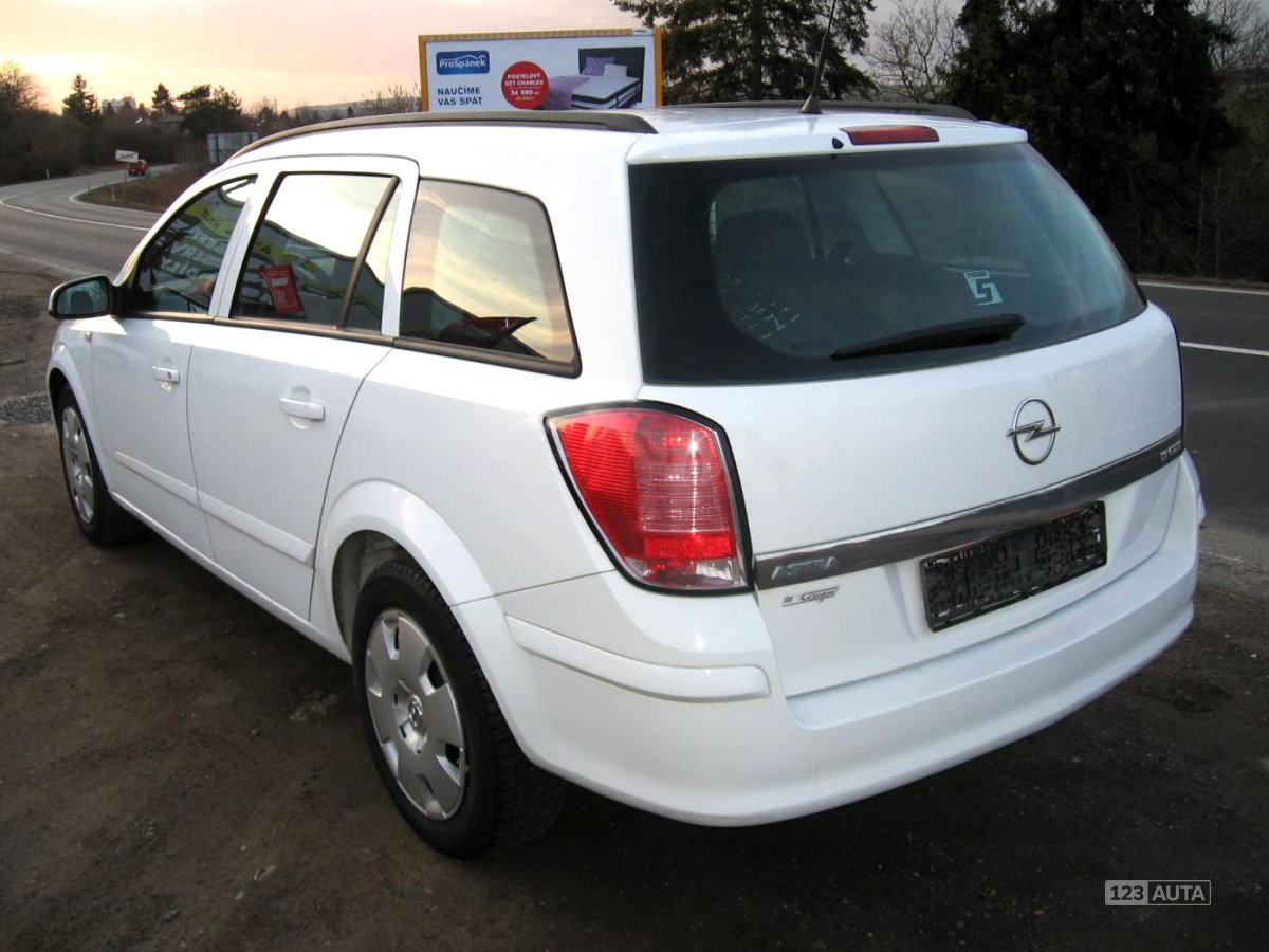 Opel Astra, 2006 - pohled č. 3