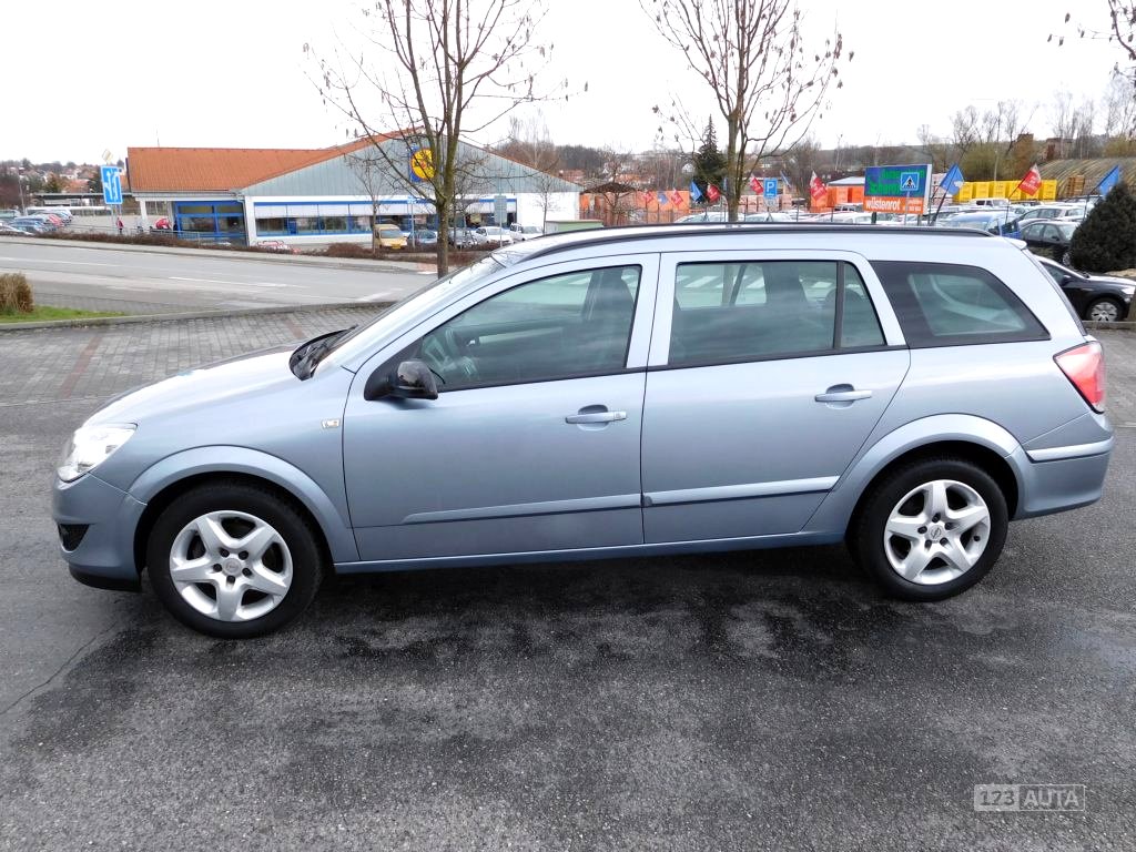 Opel Astra, 2008 - pohled č. 9