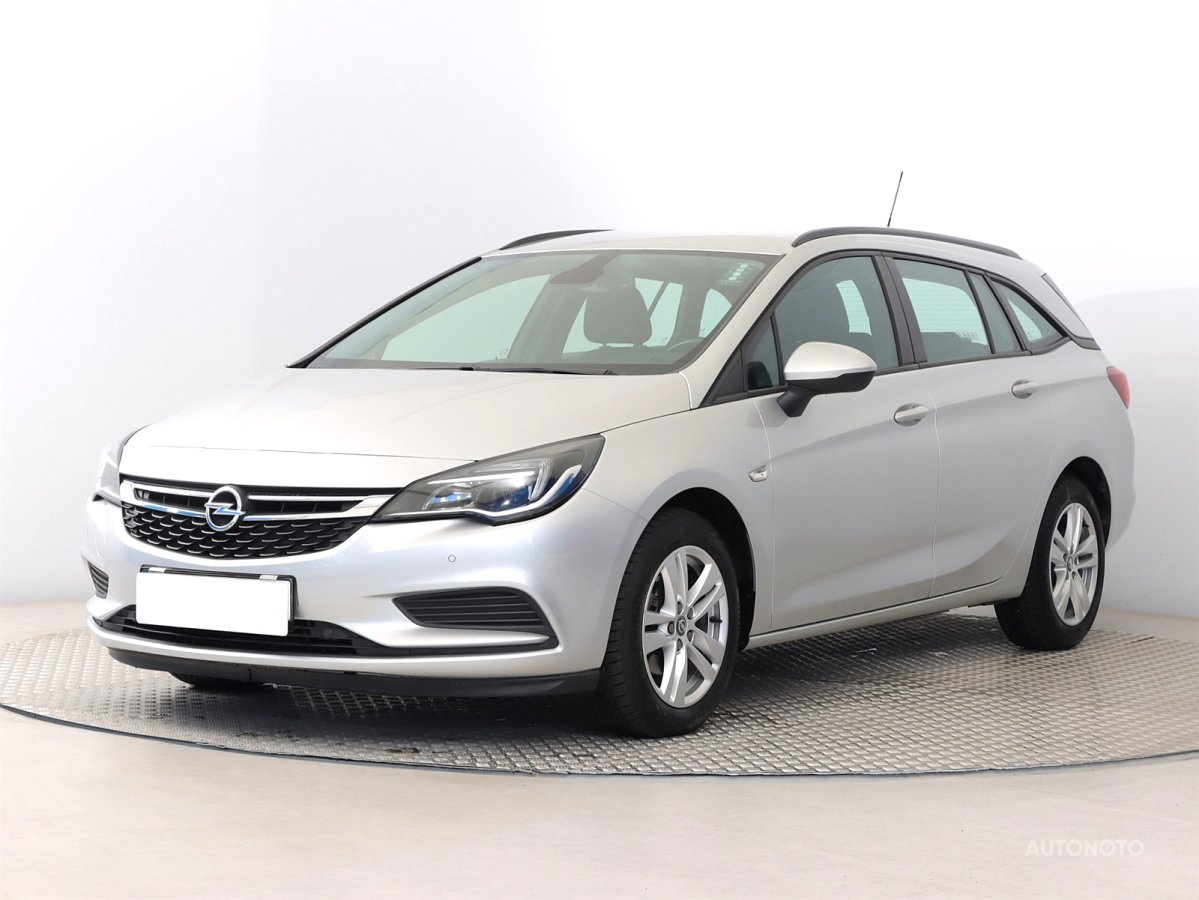 Opel Astra, 2018 - pohled č. 3