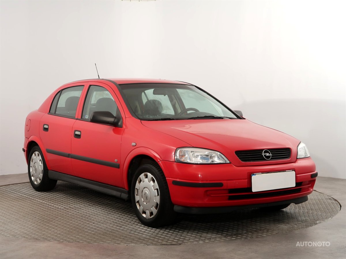 Opel Astra, 2006 - celkový pohled