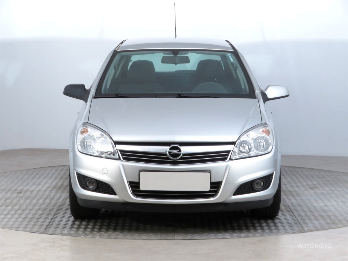 Opel Astra, 2007 - pohled č. 2