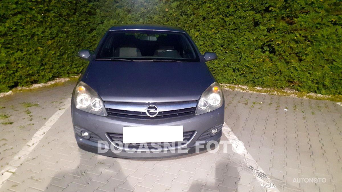 Opel Astra, 2006 - pohled č. 2