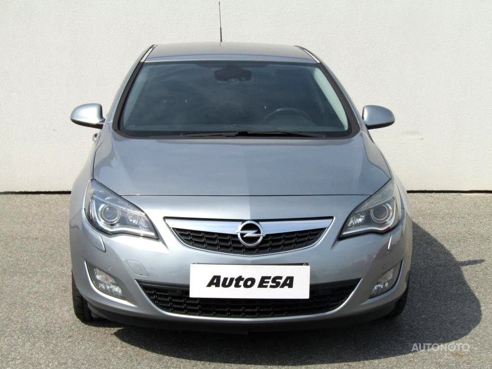 Opel Astra, 2009 - pohled č. 2