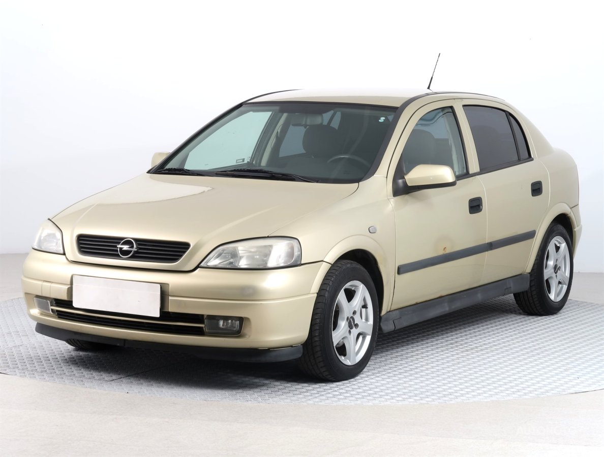 Opel Astra, 2004 - pohled č. 3