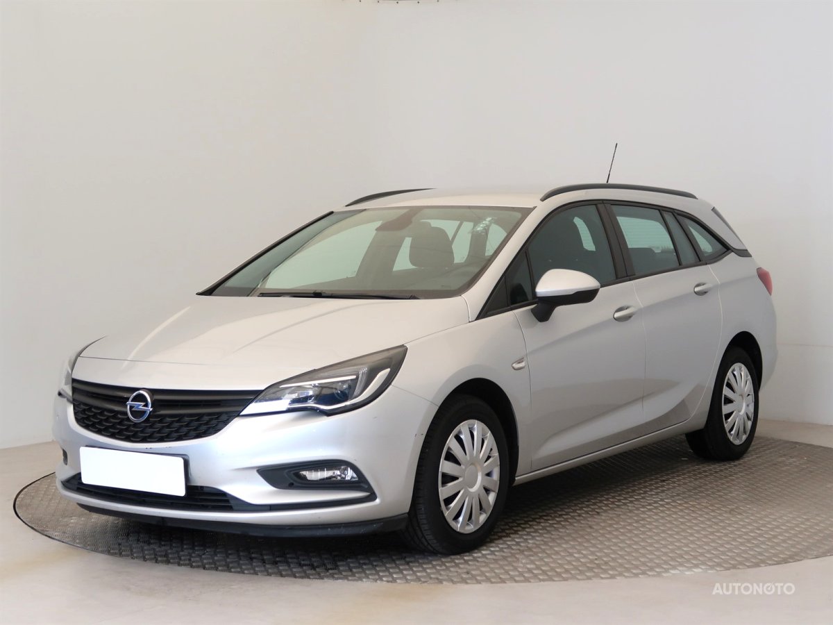 Opel Astra, 2016 - pohled č. 3