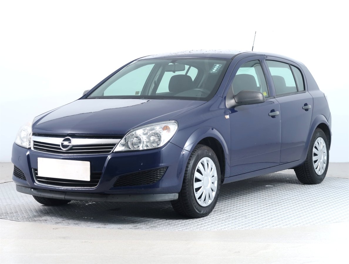 Opel Astra, 2008 - pohled č. 3