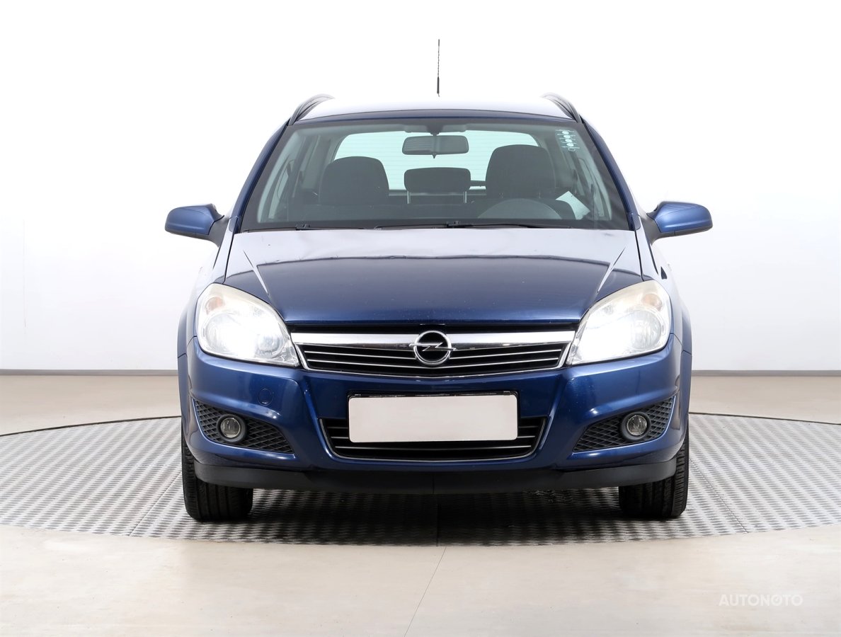 Opel Astra, 2008 - pohled č. 2