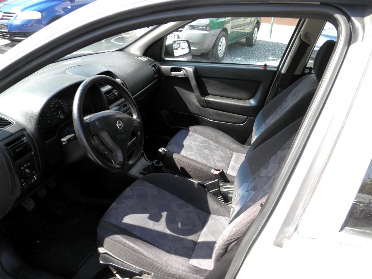 Opel Astra, 1998 - pohled č. 8