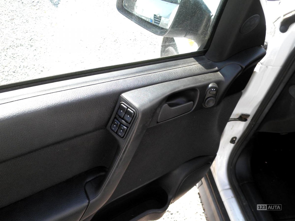 Opel Astra, 1998 - pohled č. 9