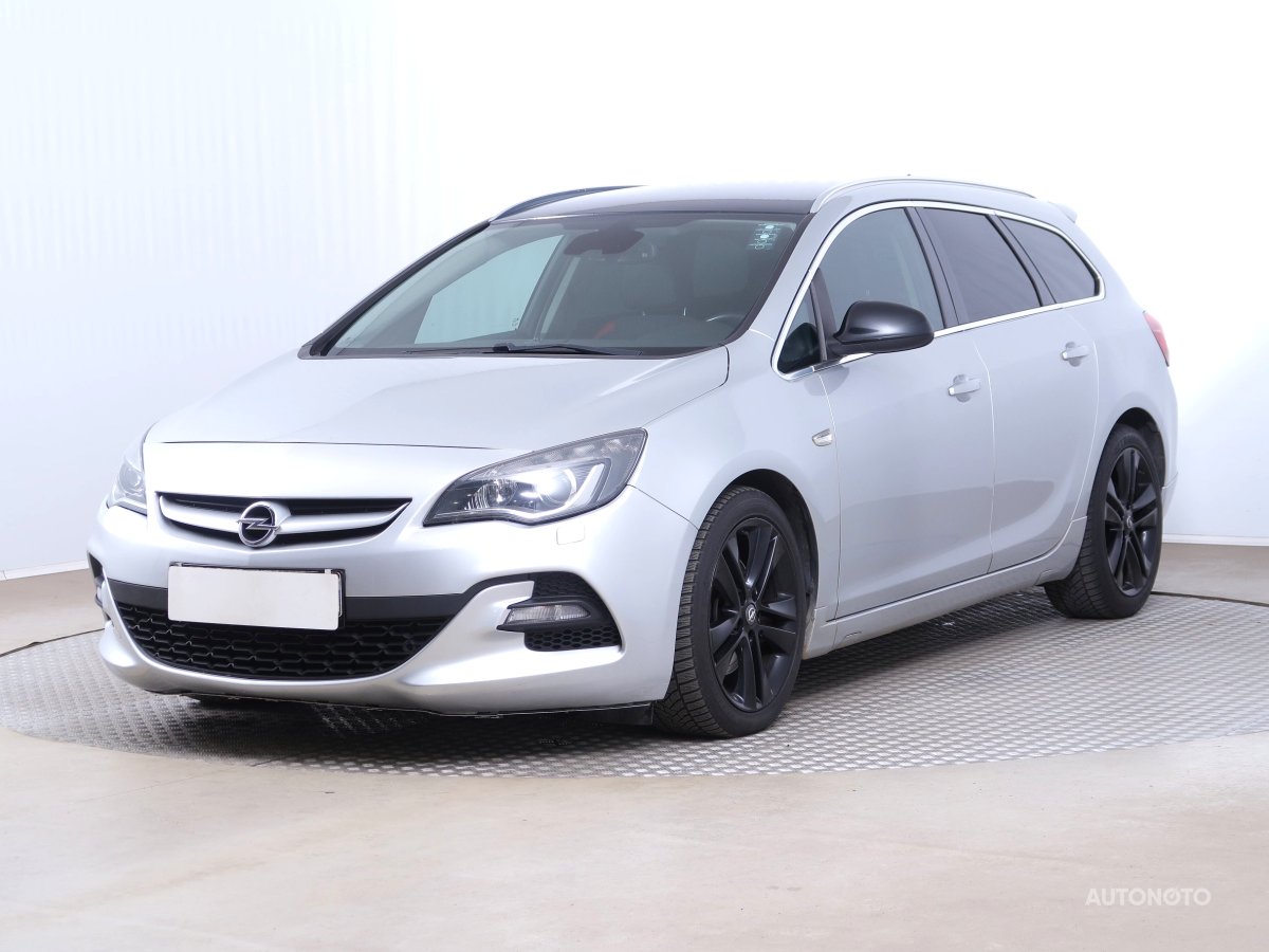 Opel Astra, 2015 - pohled č. 3