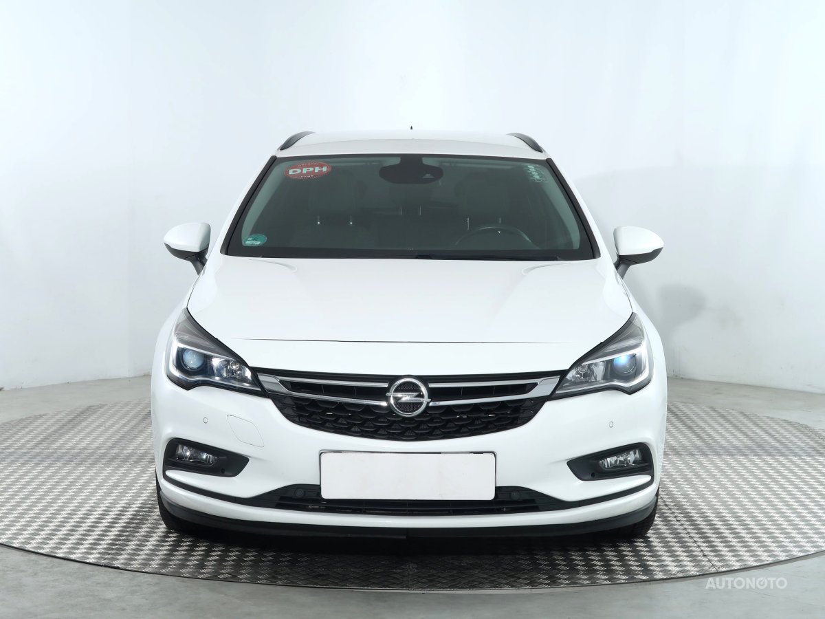 Opel Astra, 2016 - pohled č. 2