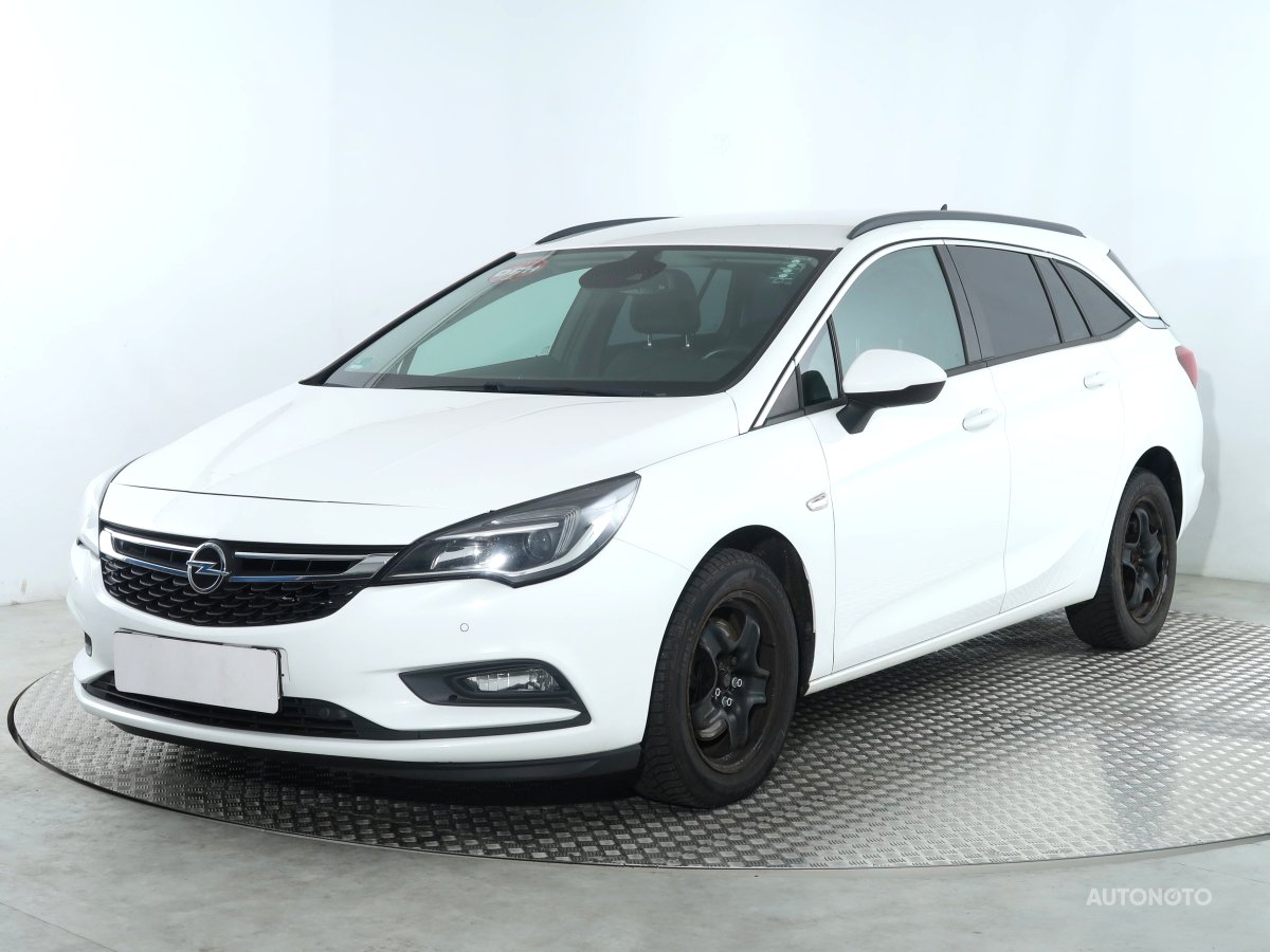 Opel Astra, 2016 - pohled č. 3