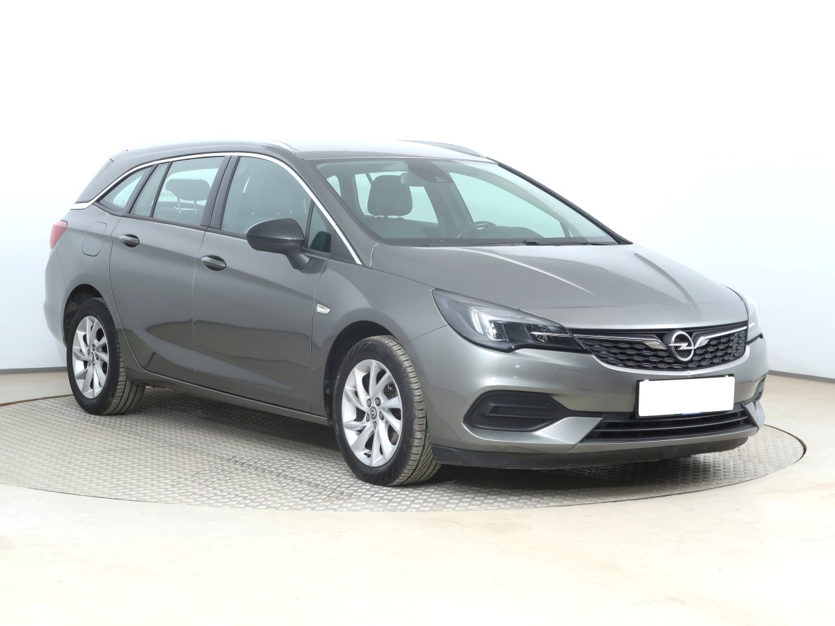 Opel Astra, 2021 - celkový pohled