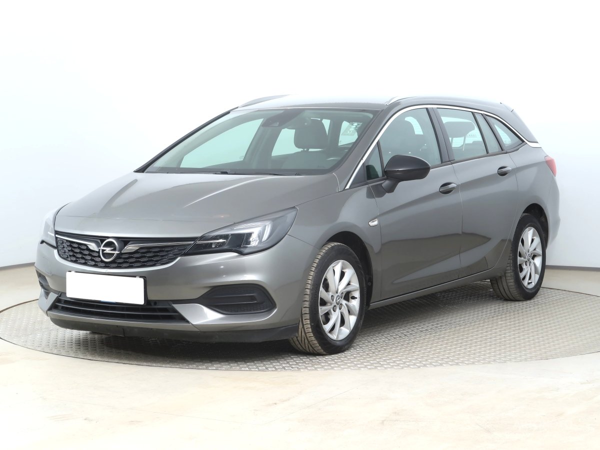 Opel Astra, 2021 - pohled č. 3