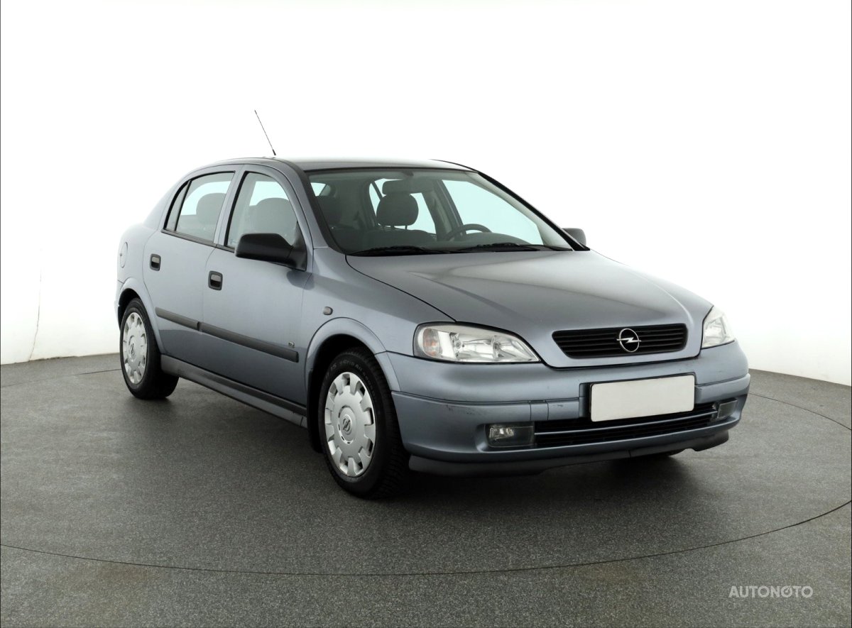 Opel Astra, 2007 - celkový pohled