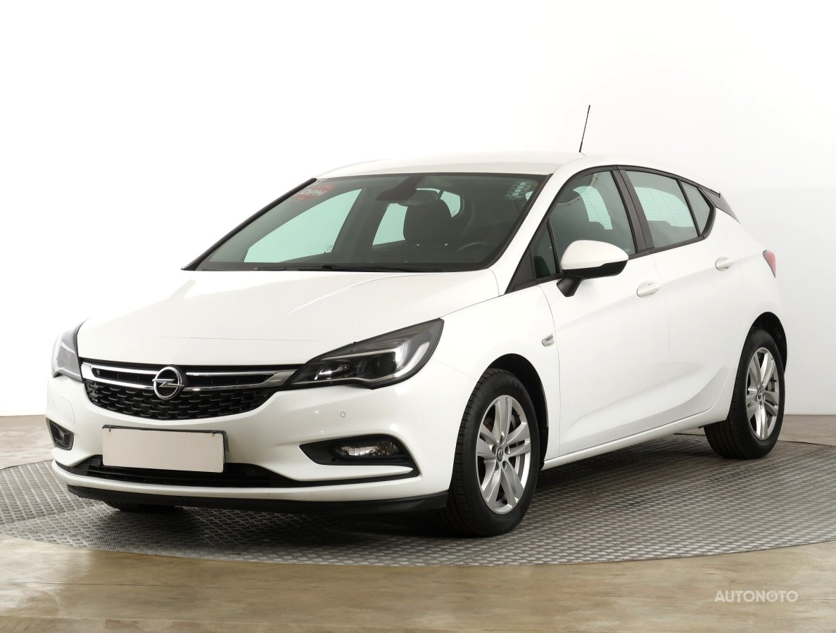 Opel Astra, 2018 - pohled č. 3