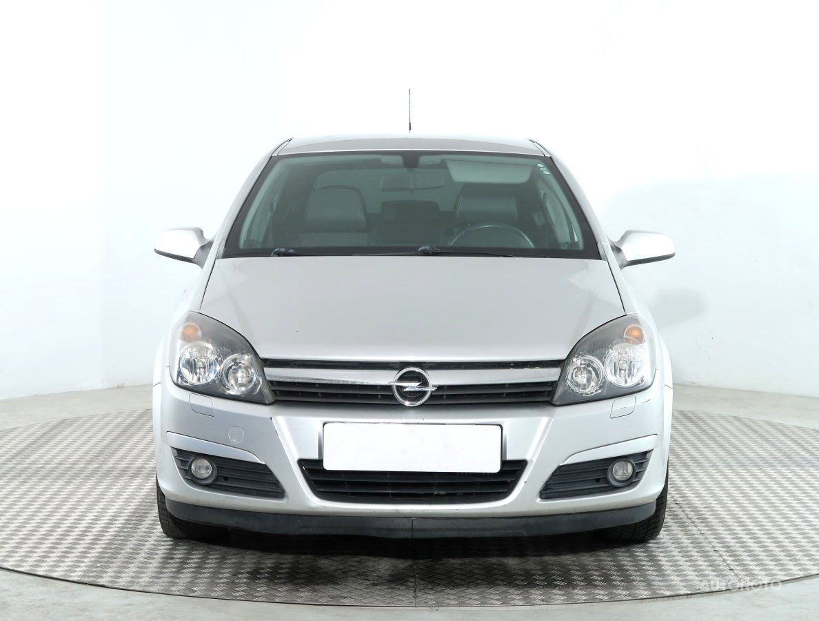 Opel Astra, 2005 - pohled č. 2