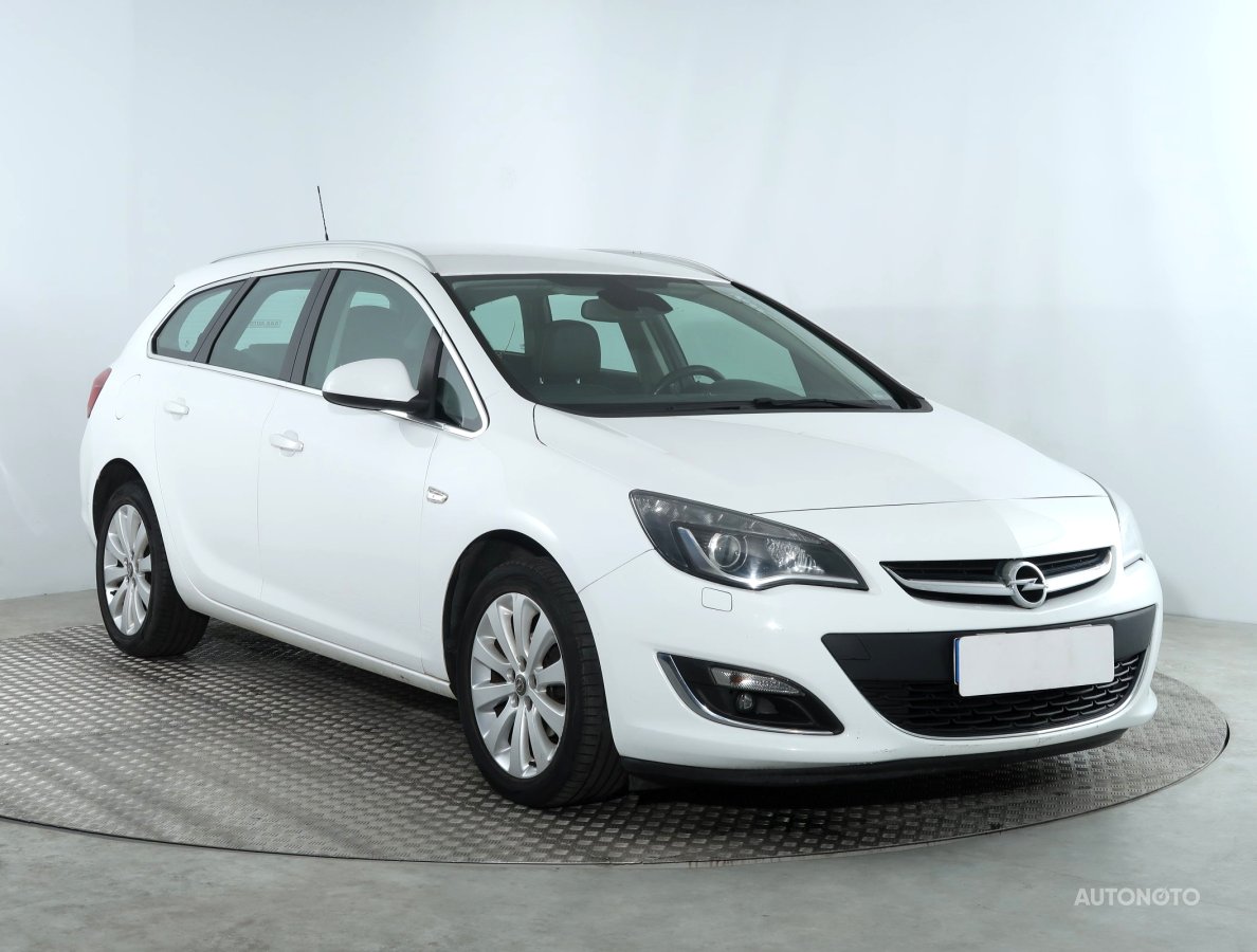 Opel Astra, 2013 - pohled č. 1