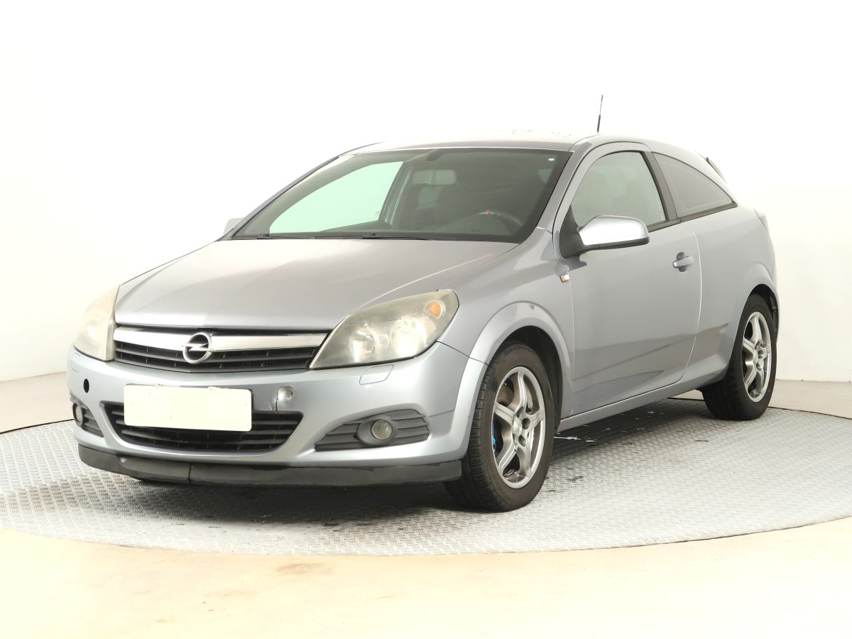 Opel Astra, 2005 - pohled č. 3