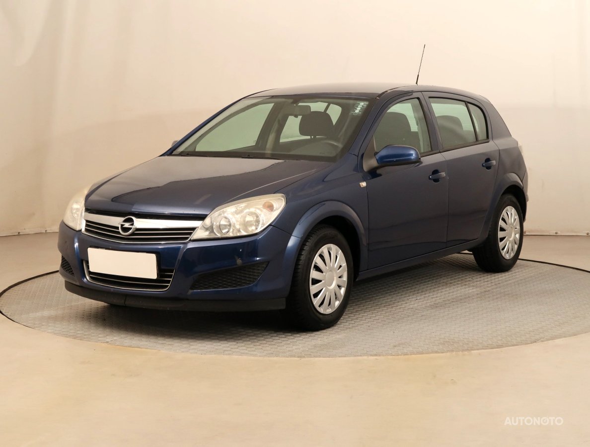 Opel Astra, 2009 - pohled č. 3