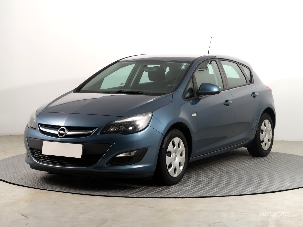 Opel Astra, 2014 - pohled č. 3