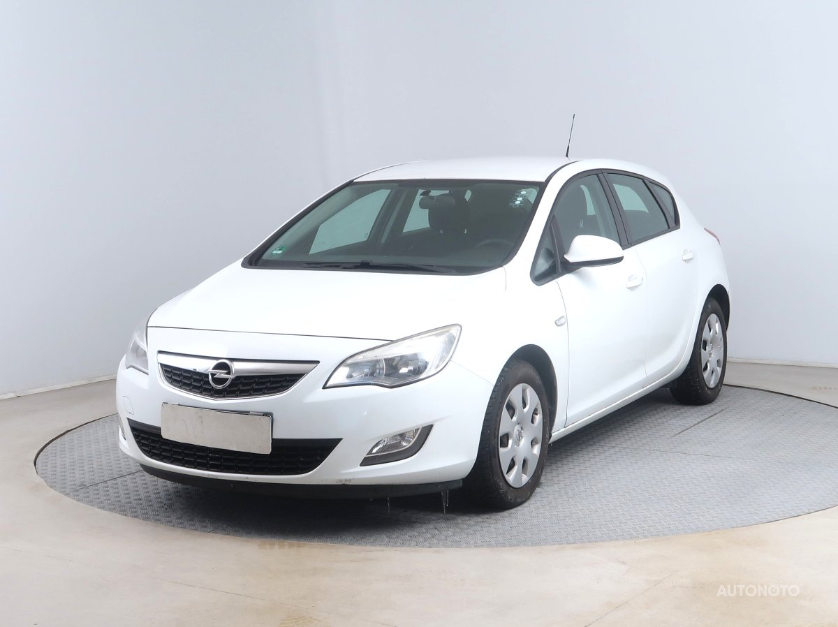 Opel Astra, 2009 - pohled č. 3