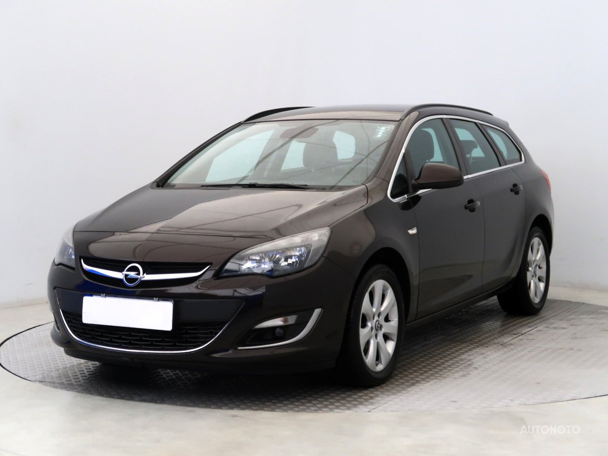 Opel Astra, 2015 - pohled č. 3