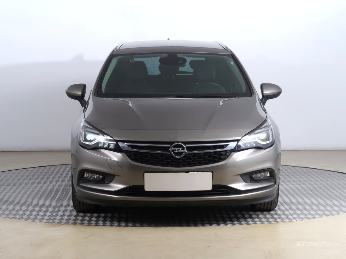 Opel Astra, 2017 - pohled č. 2