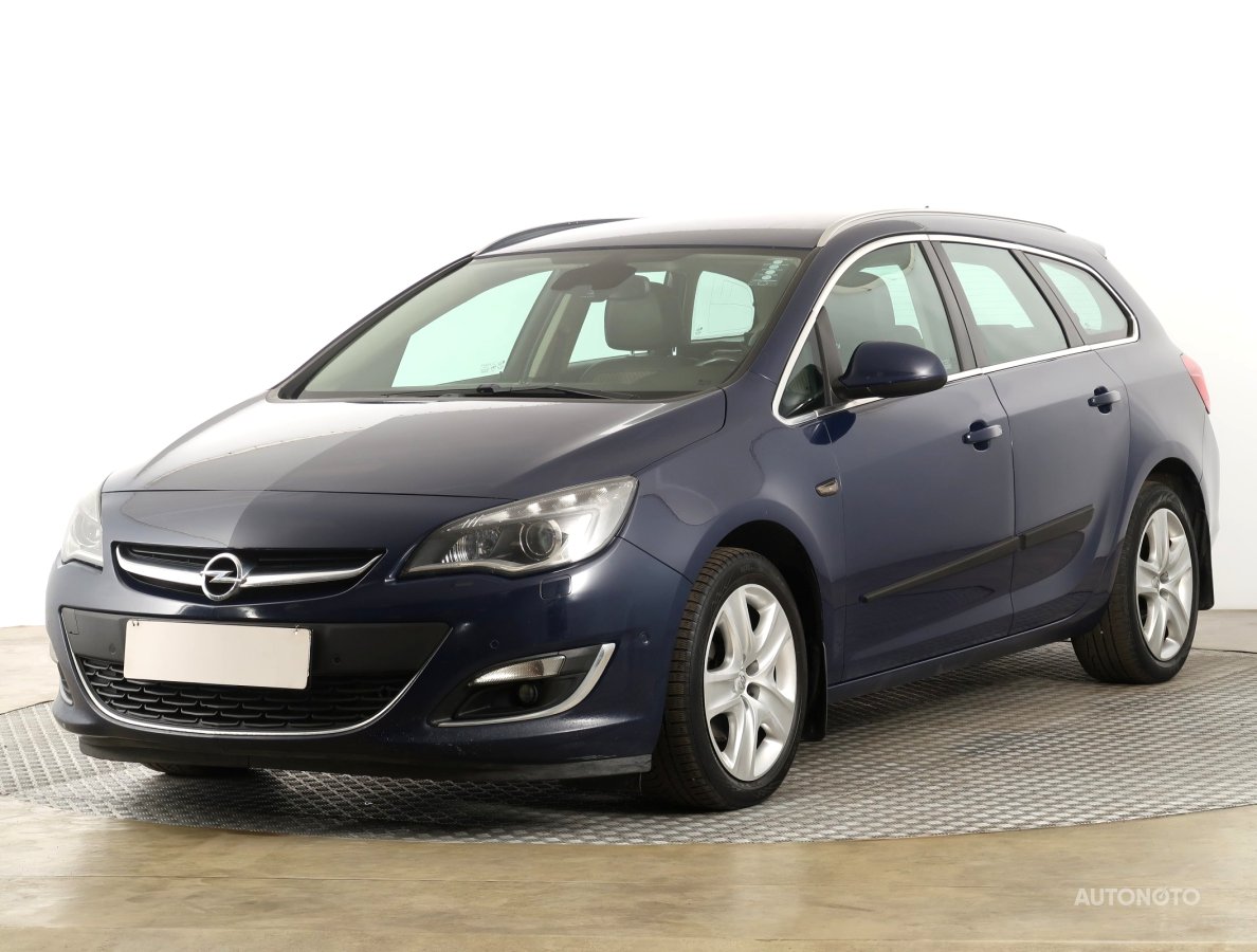 Opel Astra, 2014 - pohled č. 3