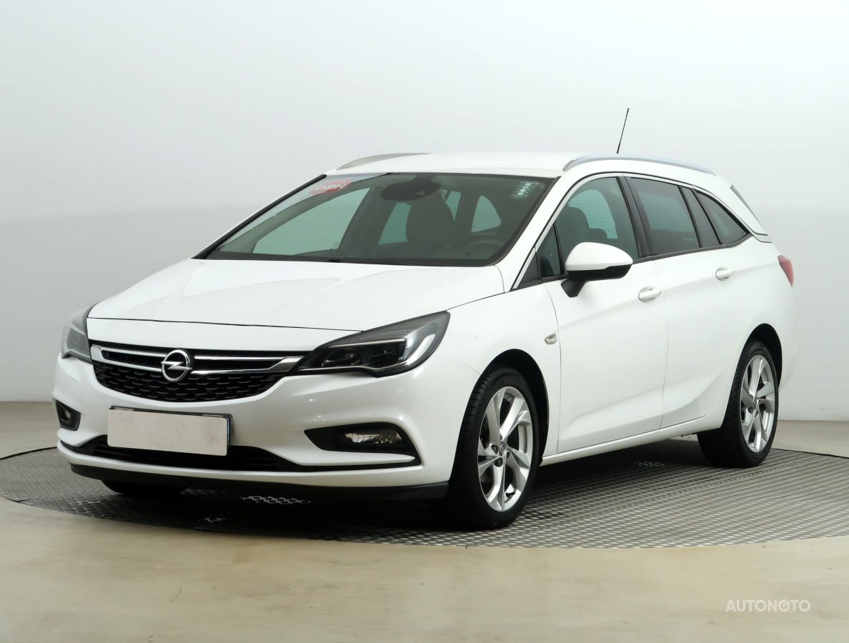 Opel Astra, 2017 - pohled č. 3