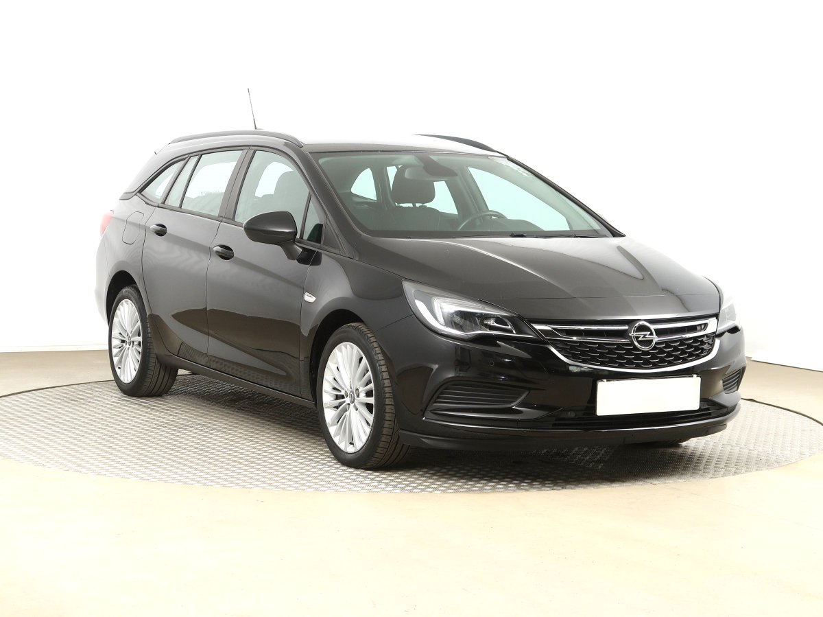 Opel Astra, 2018 - celkový pohled