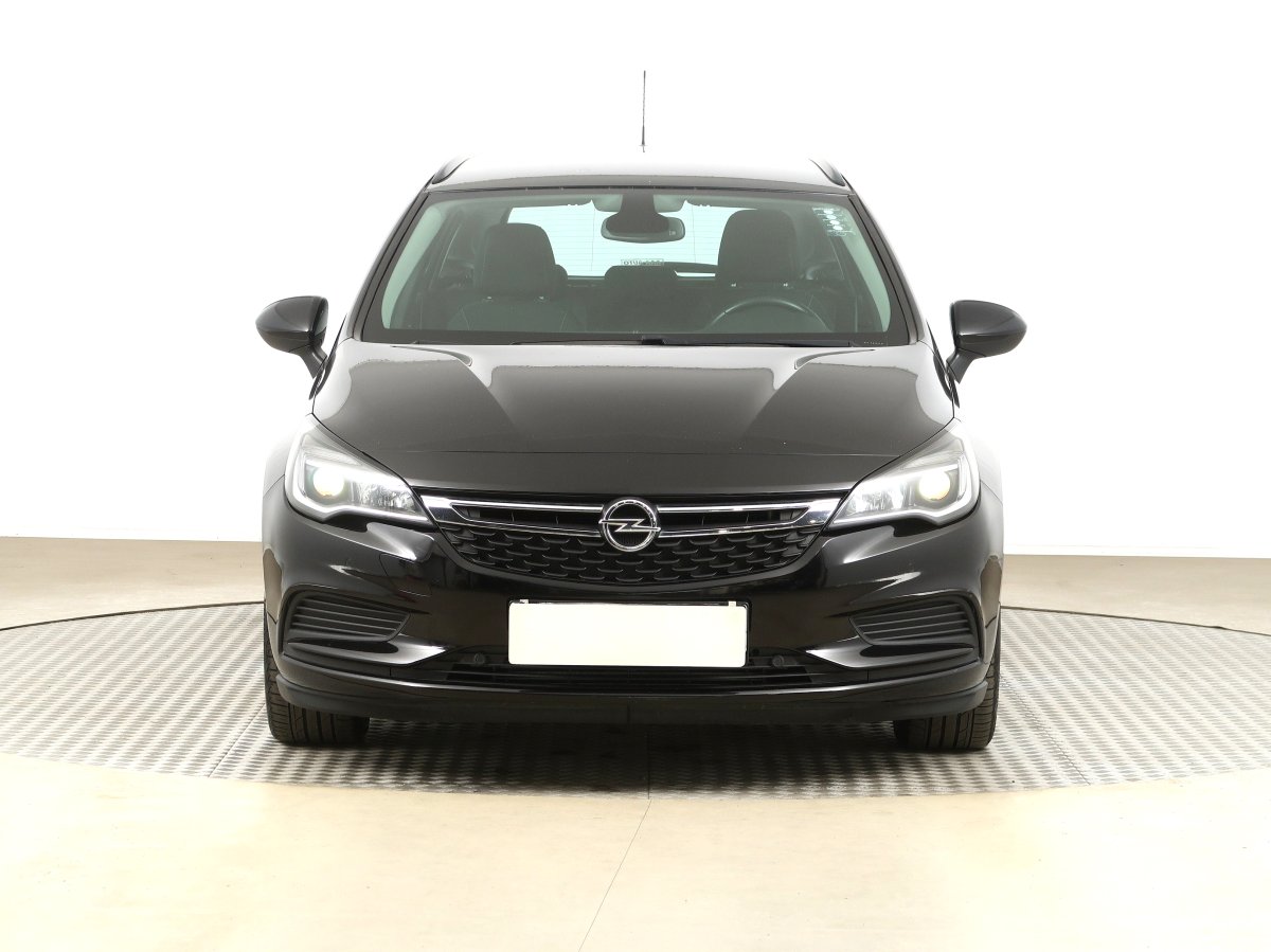 Opel Astra, 2018 - pohled č. 2