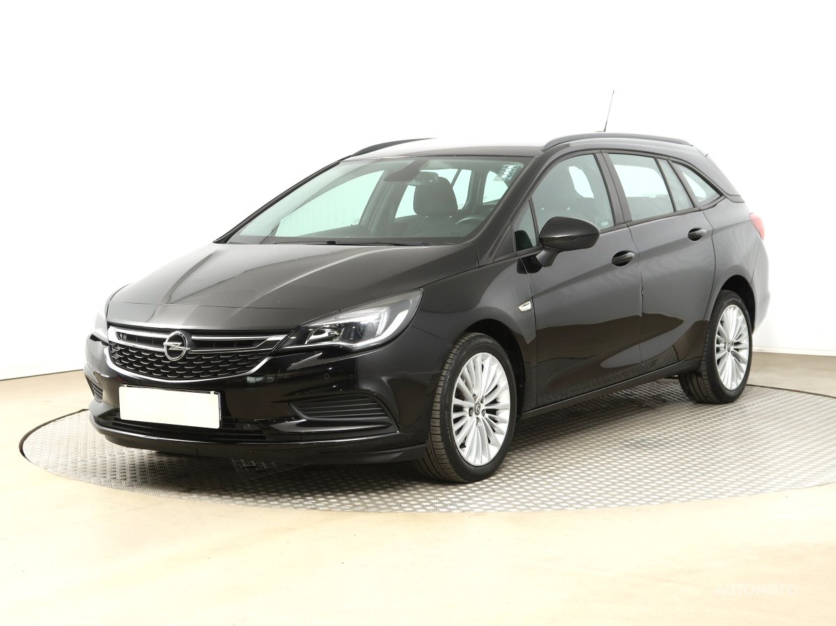 Opel Astra, 2018 - pohled č. 3
