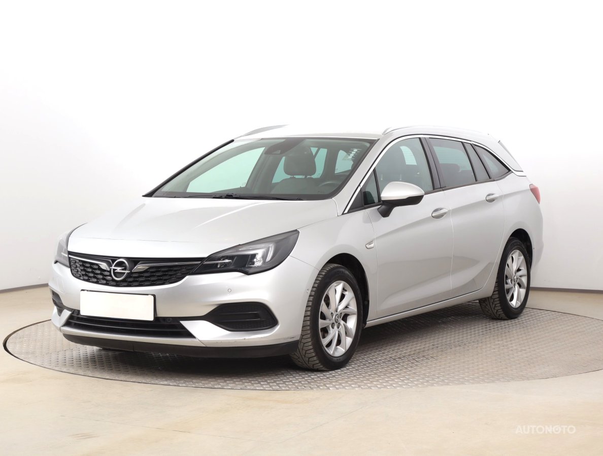 Opel Astra, 2020 - pohled č. 3