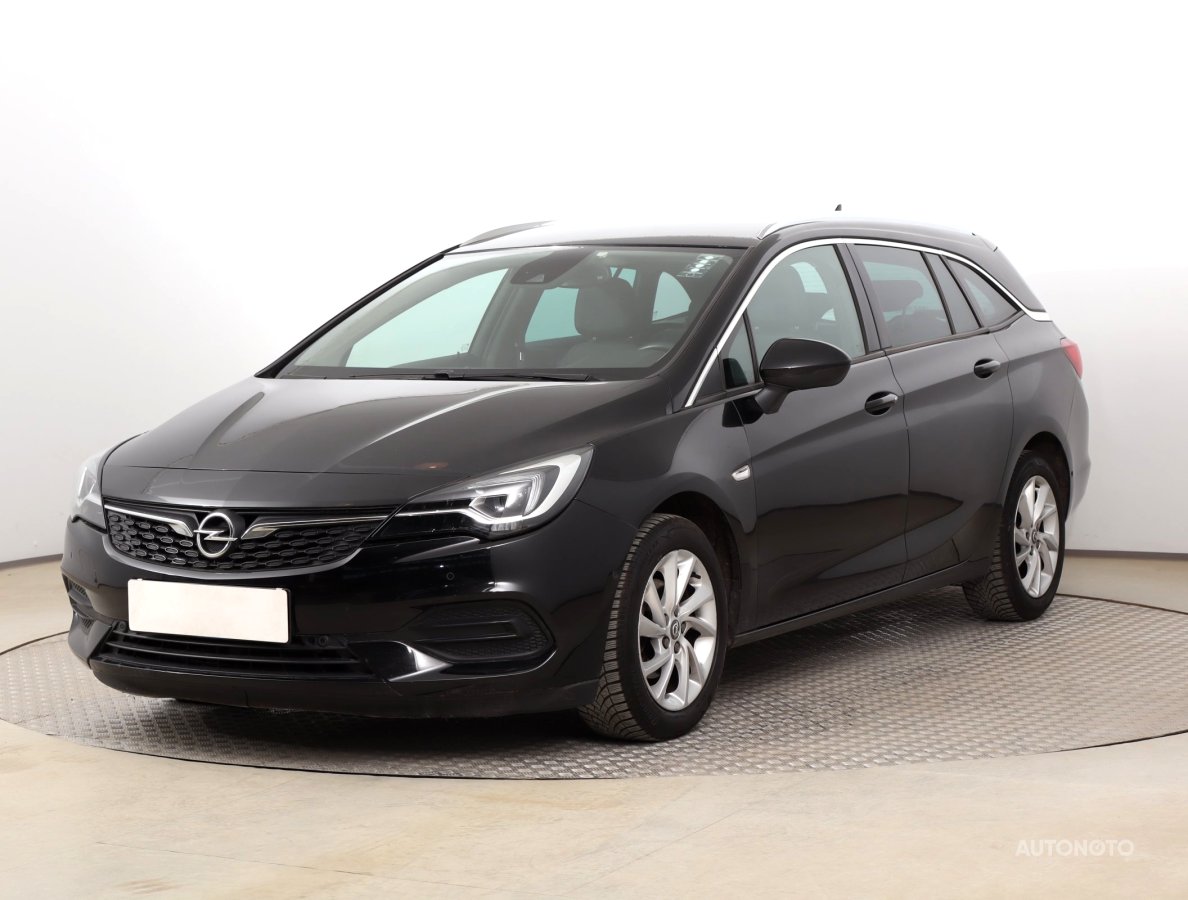 Opel Astra, 2021 - pohled č. 3