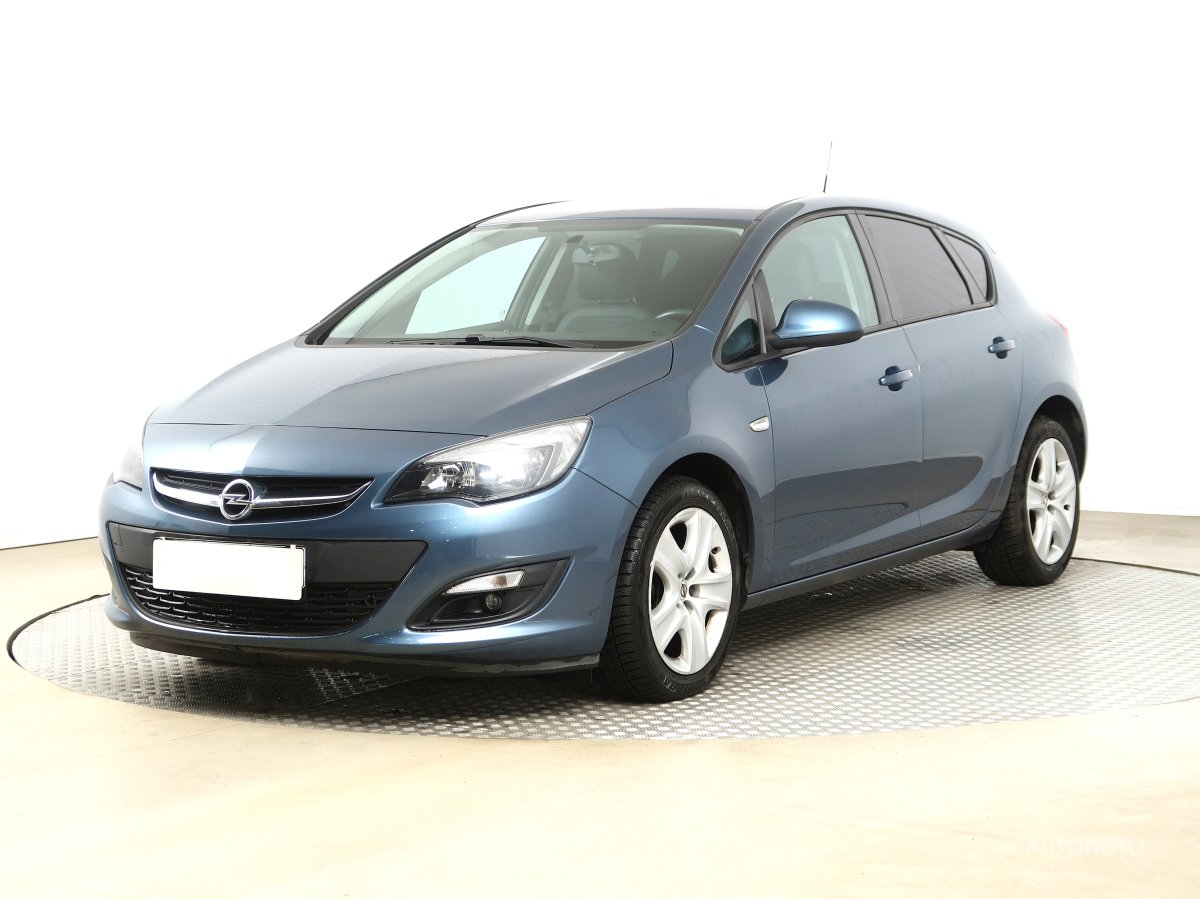 Opel Astra, 2015 - pohled č. 3