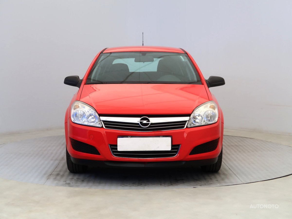 Opel Astra, 2008 - pohled č. 2