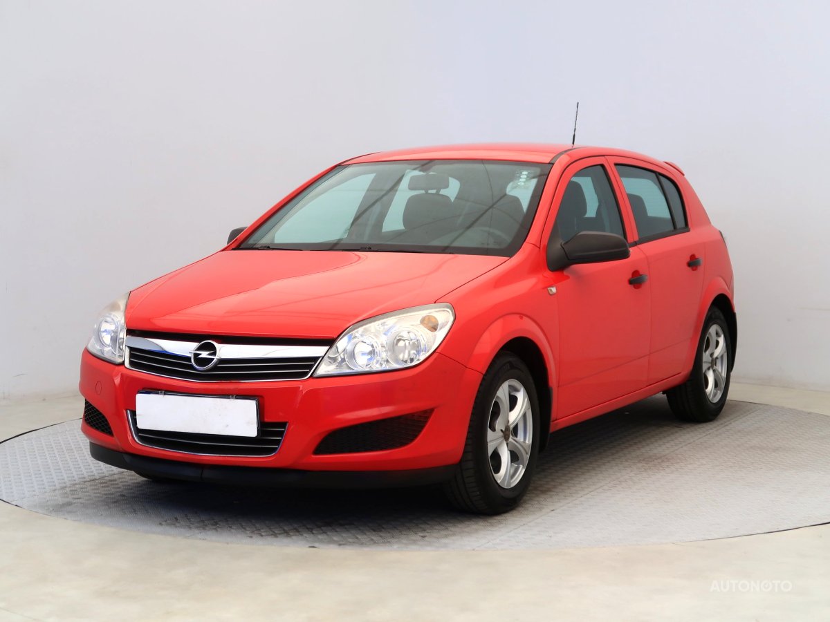 Opel Astra, 2008 - pohled č. 3