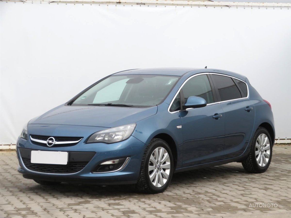 Opel Astra, 2015 - pohled č. 3